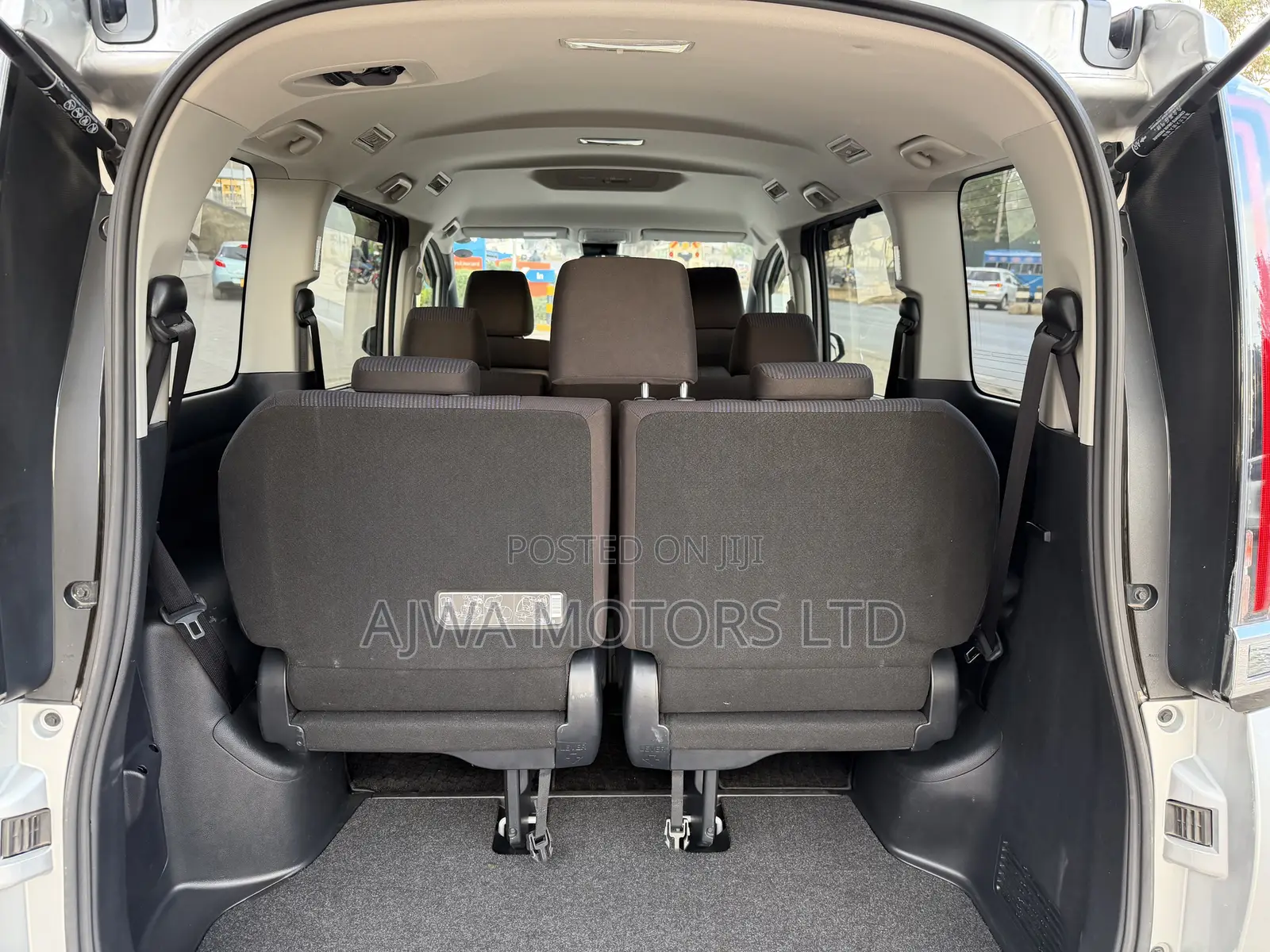 Toyota Noah 2.0 FWD (8 Seater) 2020 Silver