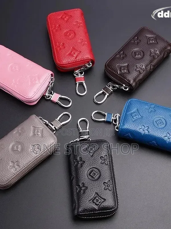 Compact Multifunctional Zippered Key Holder Pouch