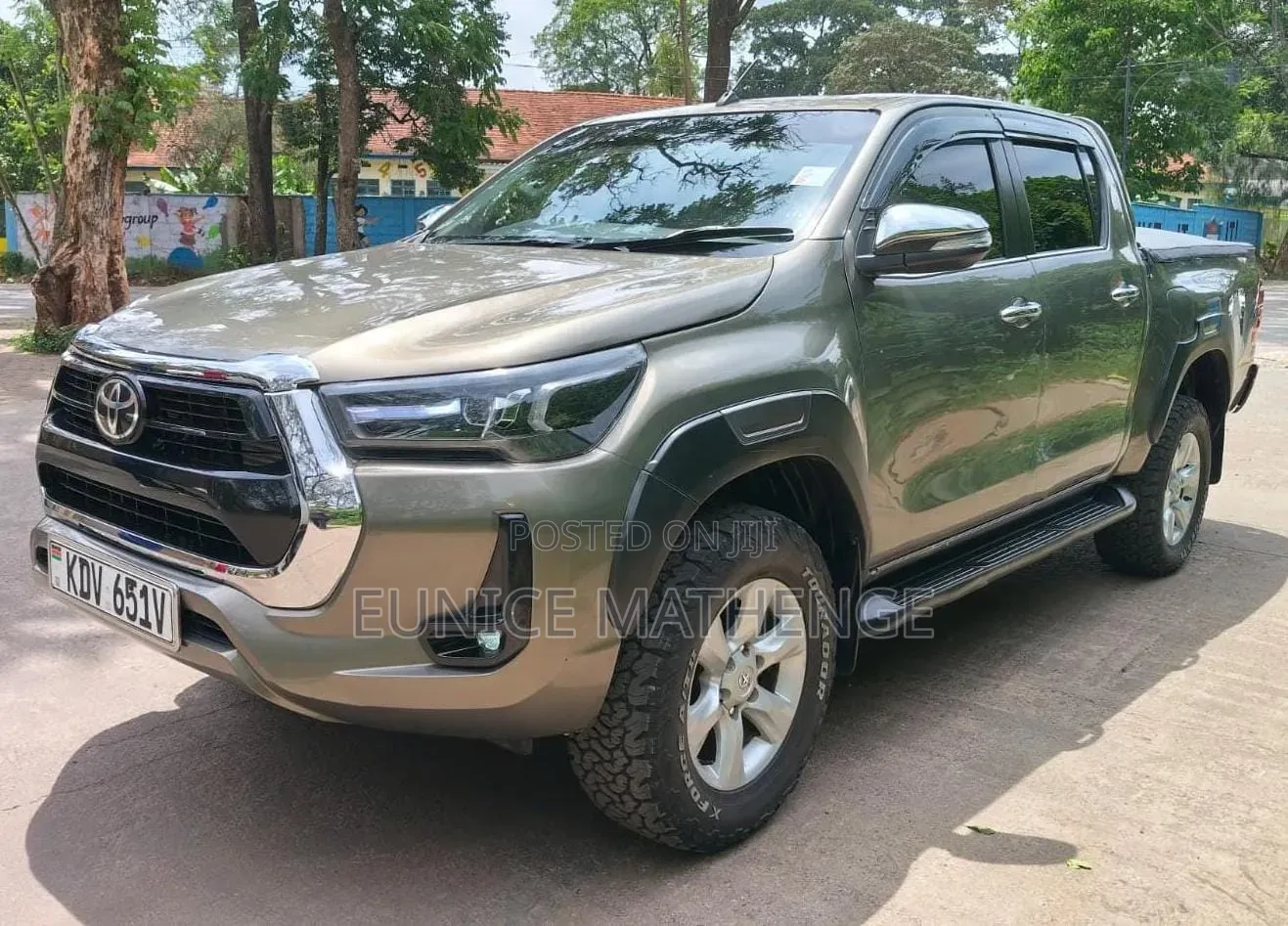 Toyota Hilux 2023 Gray
