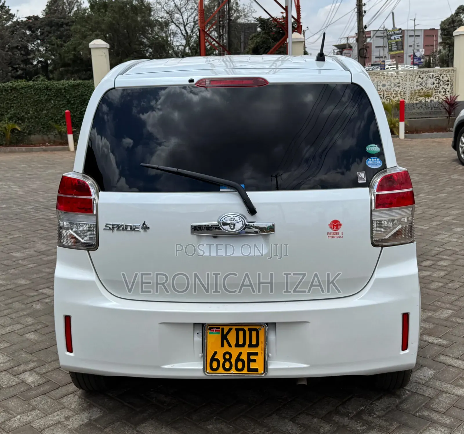 Toyota Spade 2014 White