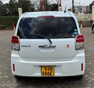 Toyota Spade 2014 White