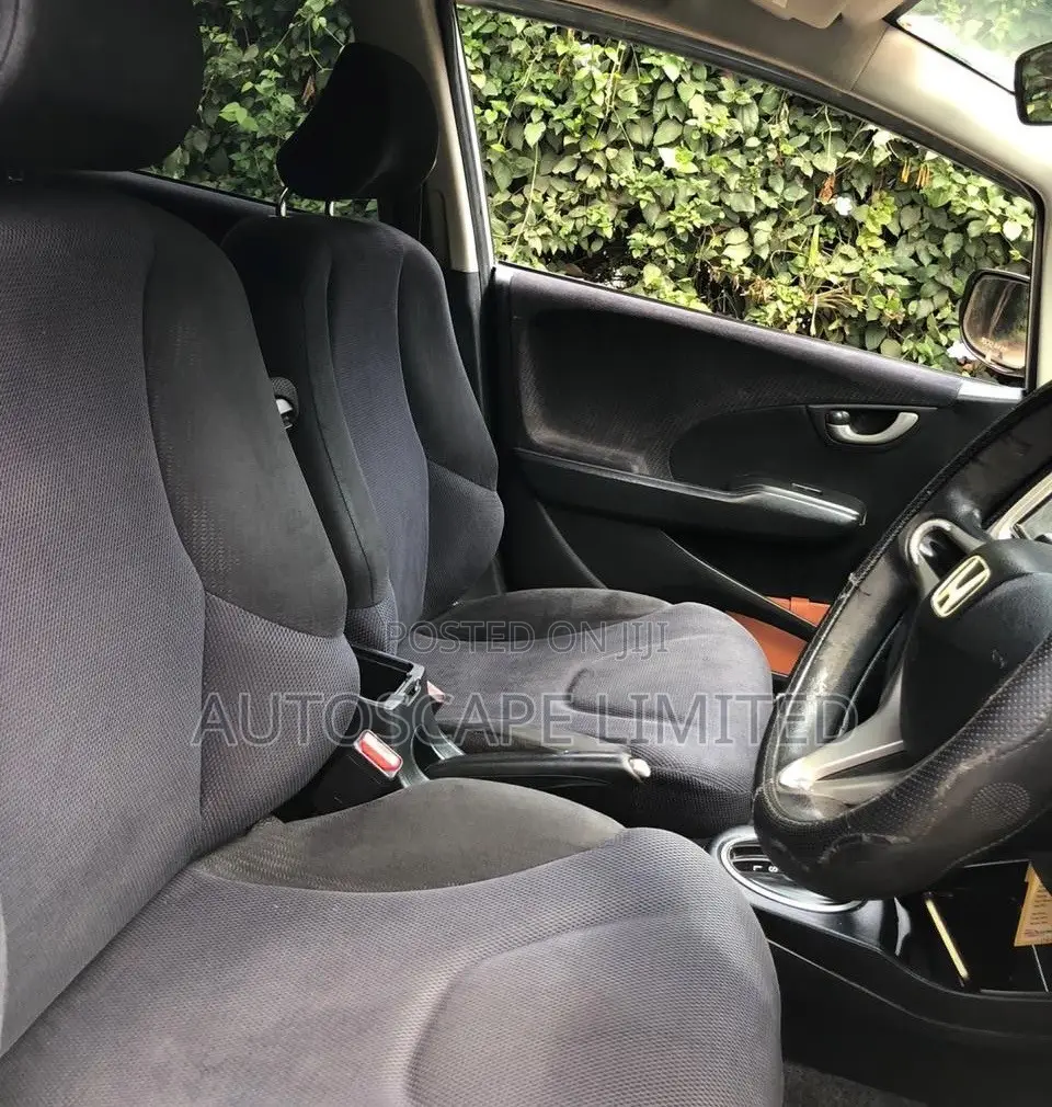 Honda Fit 2012 Silver