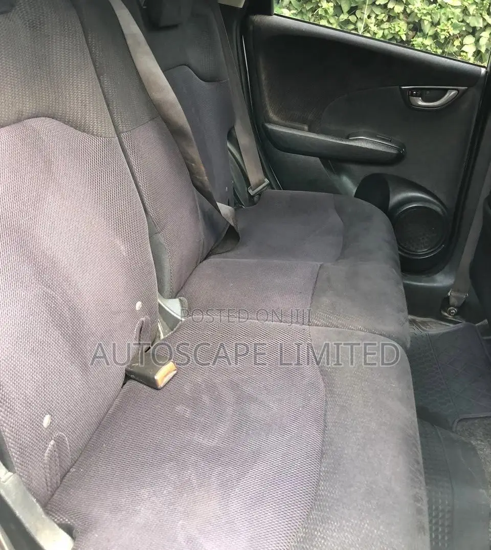 Honda Fit 2012 Silver