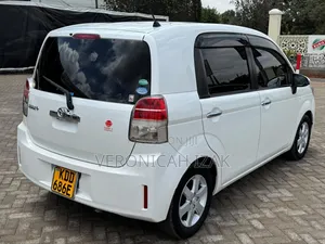Toyota Spade 2014 White