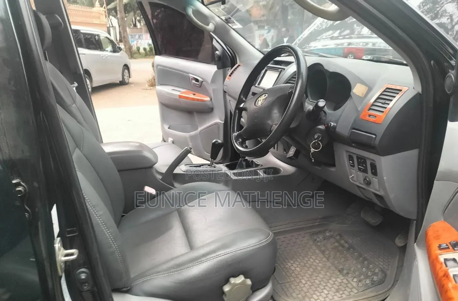 Toyota Hilux 2011 Black