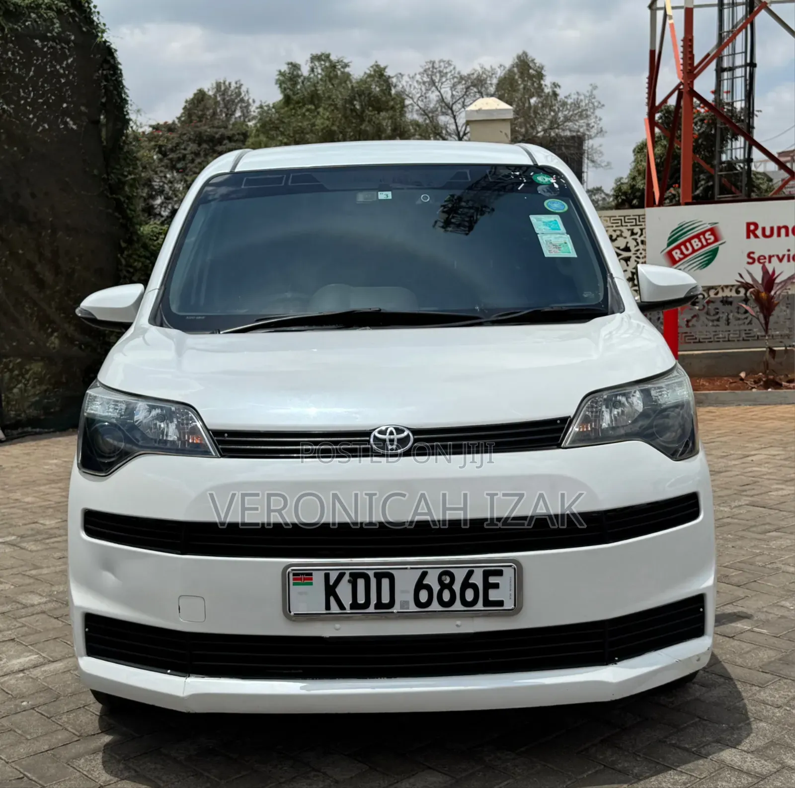Toyota Spade 2014 White