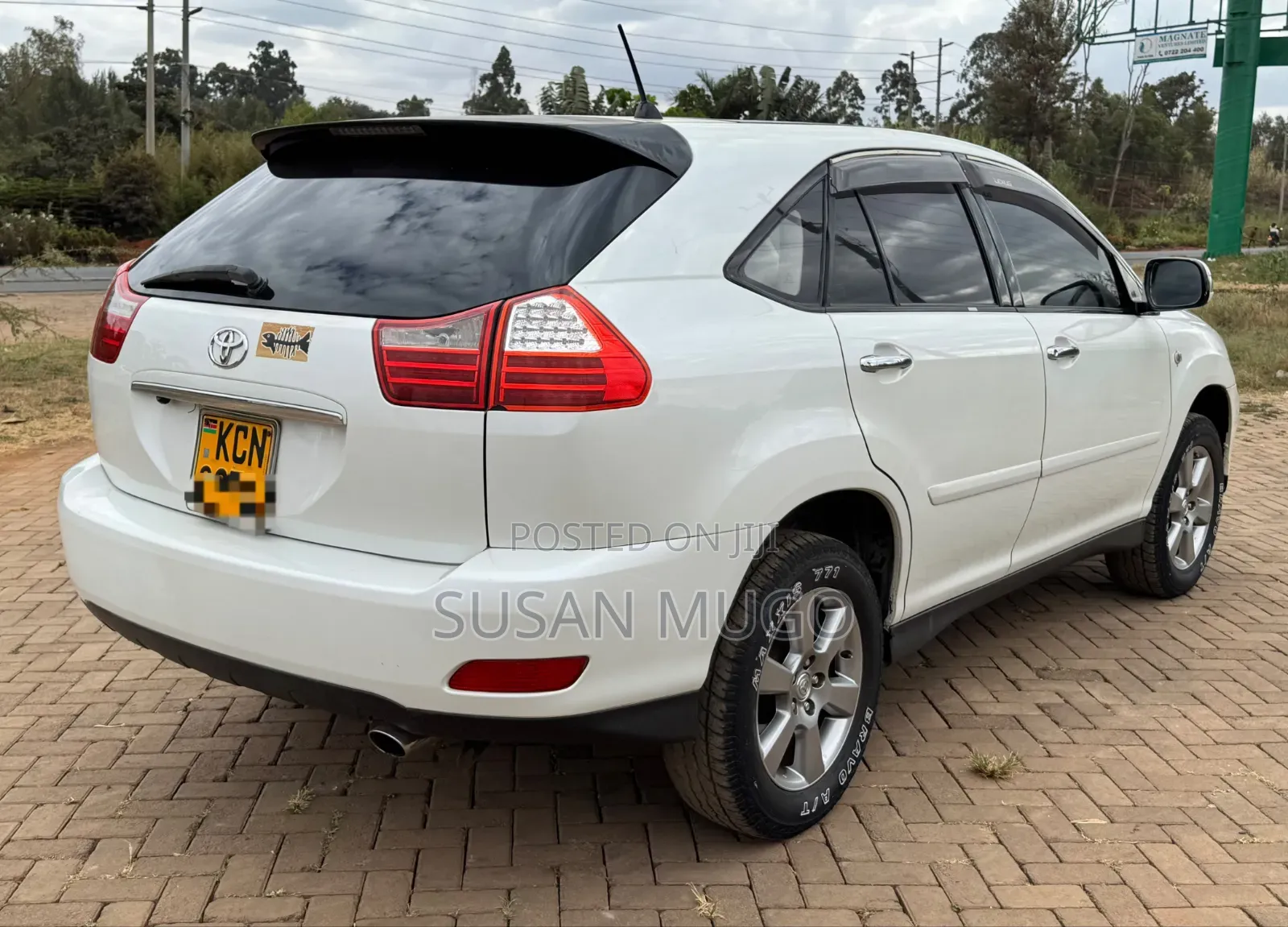 Toyota Harrier 2010 White