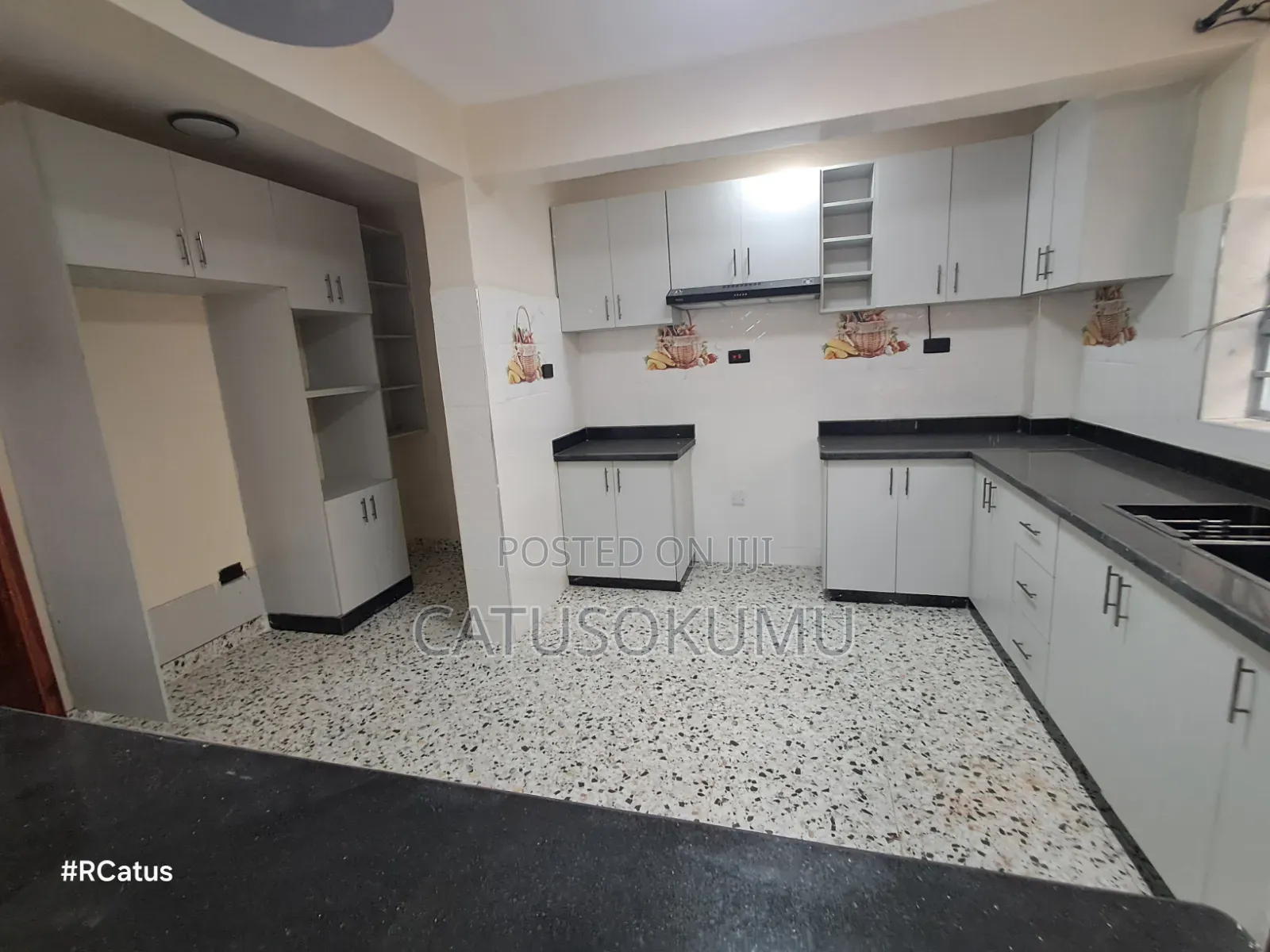 4bdrm Maisonette in Syokimau, Gateway Mall Area for rent