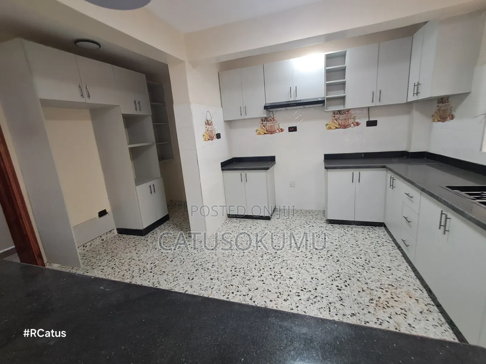 4bdrm Maisonette in Syokimau, Gateway Mall Area for rent