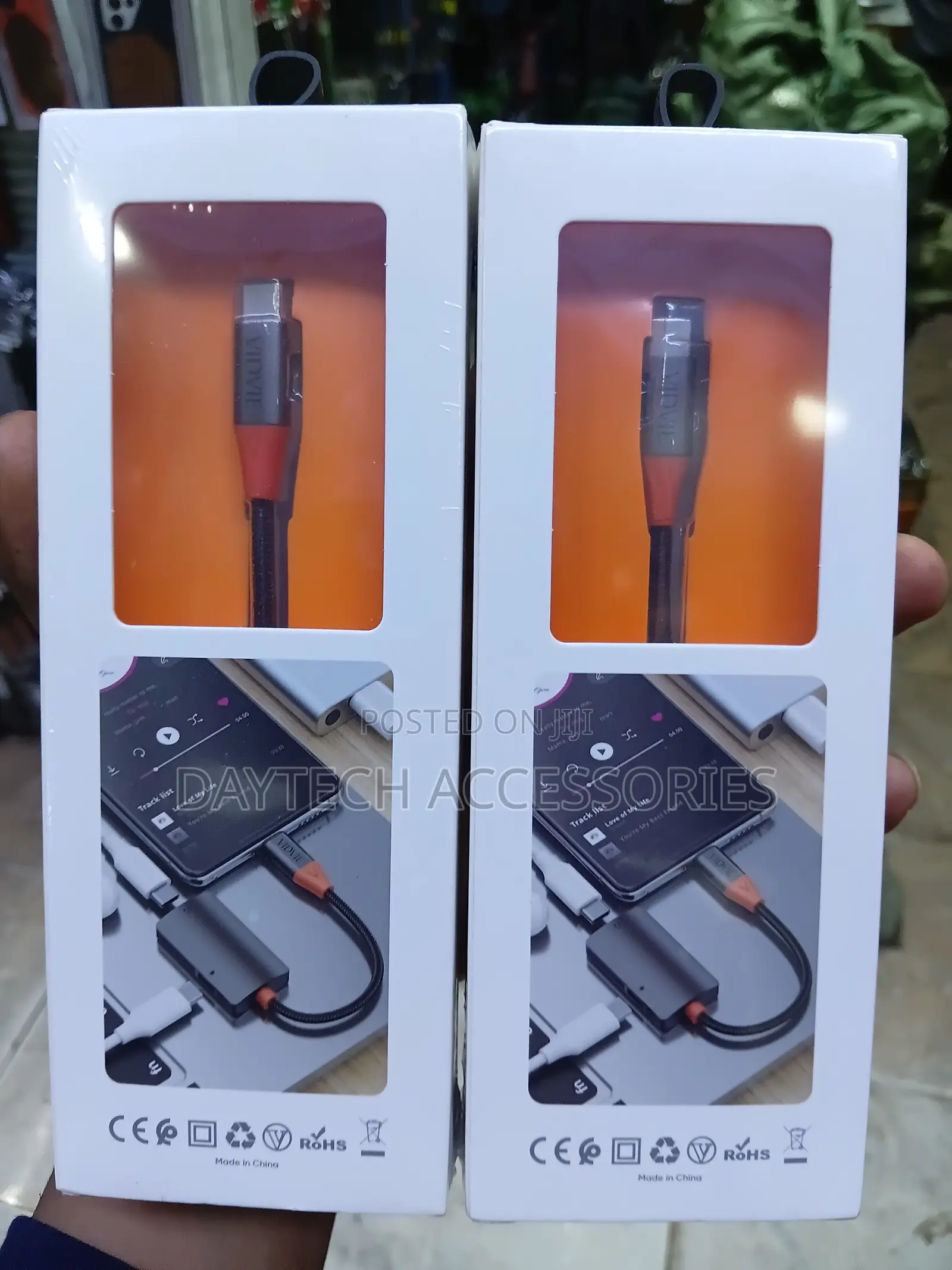 Vidvie 2-in-1 Type-C to Type-C Udio Adapter.