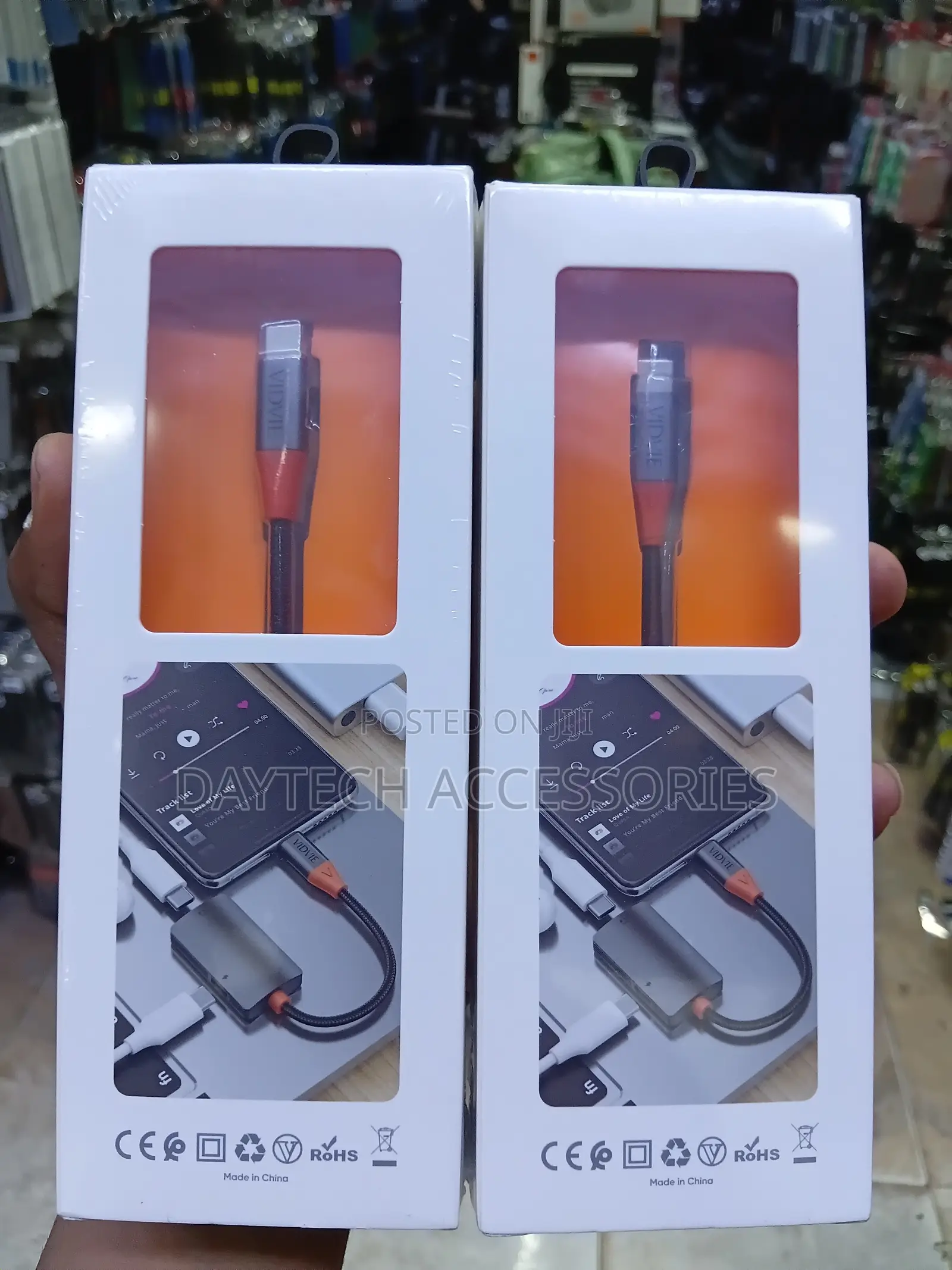 Vidvie 2-in-1 Type-C to Type-C Udio Adapter.