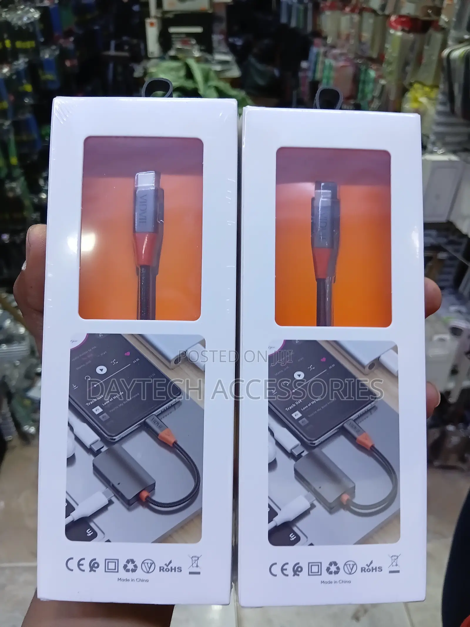 Vidvie 2-in-1 Type-C to Type-C Udio Adapter.