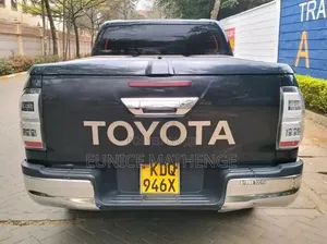 Toyota Hilux 2019 Black