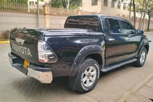 Toyota Hilux 2019 Black