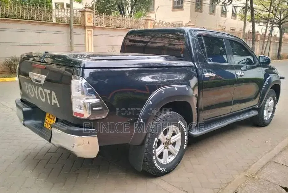 Toyota Hilux 2019 Black