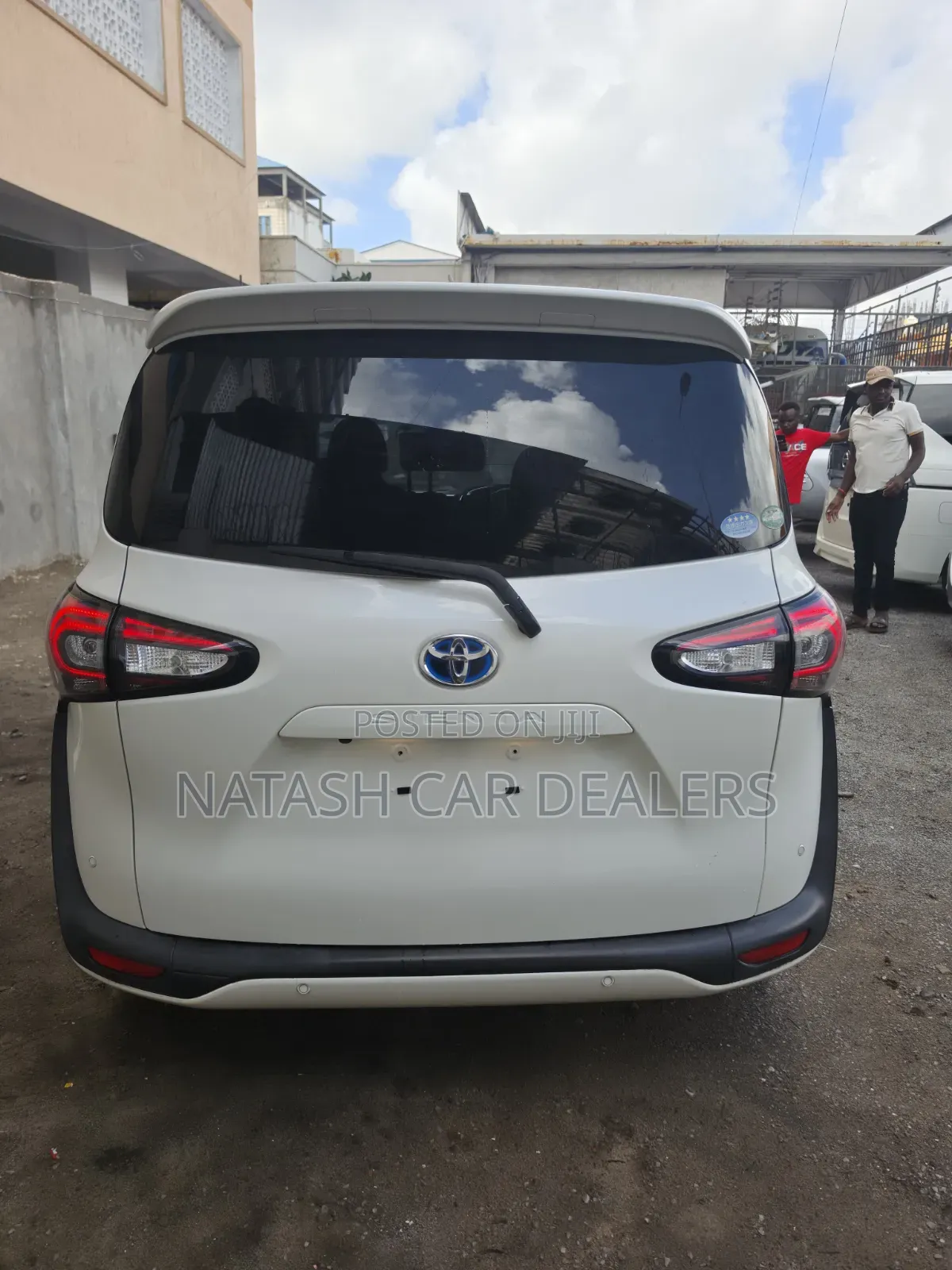 Toyota Sienta 1.5 Hybrid FWD (6-seater) 2019 White