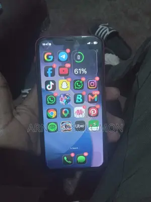 Apple iPhone 11 64 GB Red
