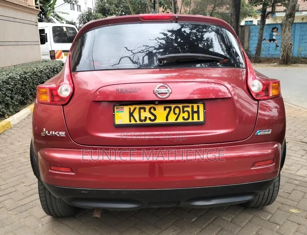 Nissan Juke 2011 Red