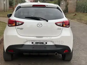 Mazda Demio 2018 White