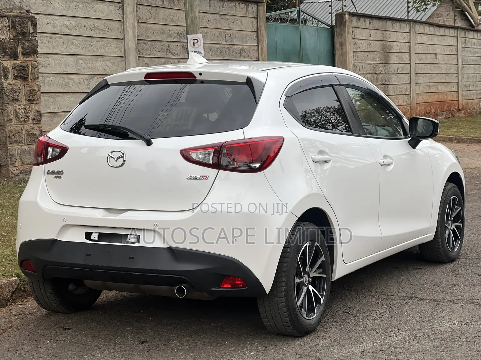 Mazda Demio 2018 White