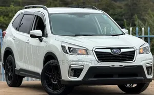 Subaru Forester Premium AWD 2019 White