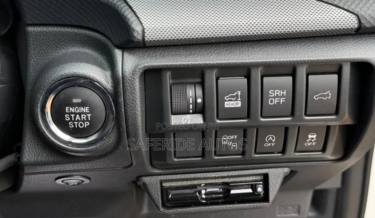 Subaru Forester Premium AWD 2019 White