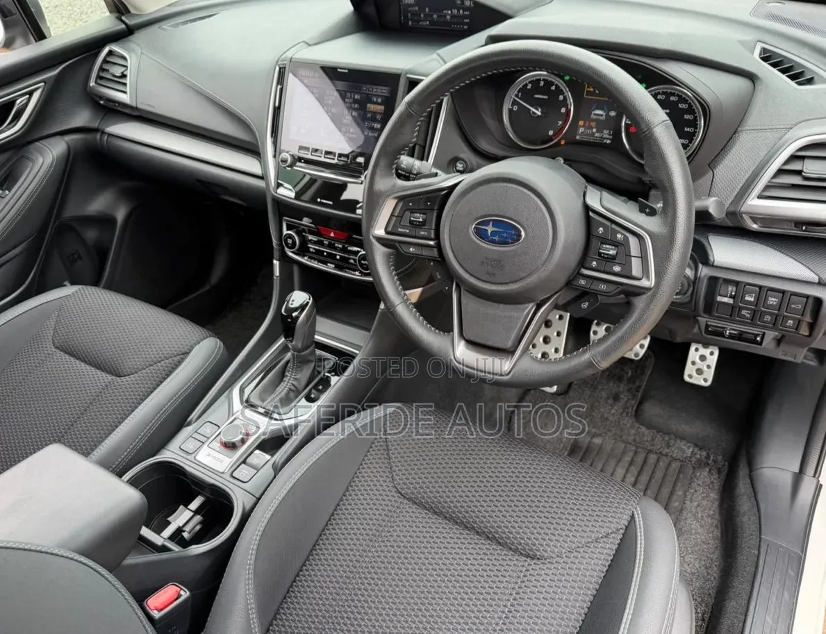 Subaru Forester Premium AWD 2019 White