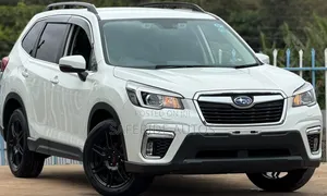 Subaru Forester Premium AWD 2019 White