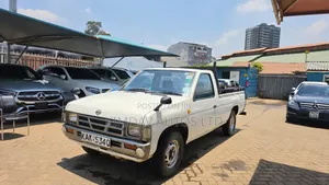 Nissan Pick-Up 1993 Off white