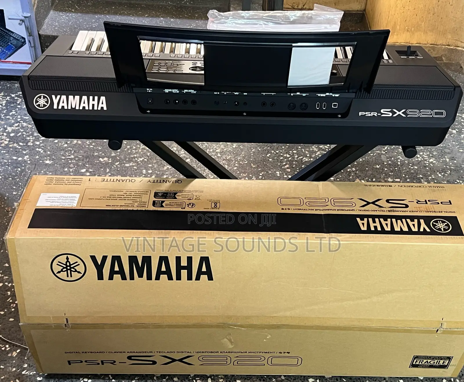Yamaha PSR-SX920 Digital Arranger Keyboard (61-Keys) - Brand New