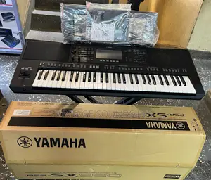 Yamaha PSR-SX920 Digital Arranger Keyboard (61-Keys) - Brand New