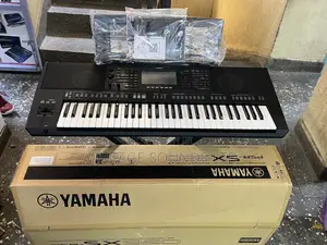 Yamaha PSR-SX920 Digital Arranger Keyboard (61-Keys) - Brand New
