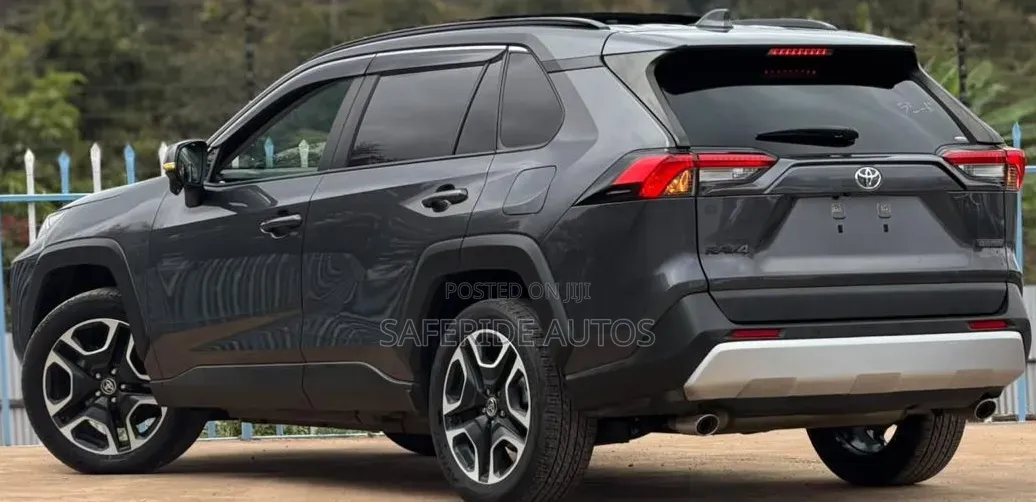 Toyota RAV4 Adventure 2021 Gray