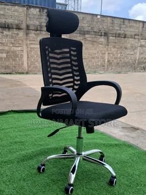 Adjustable Office Chair With 360° Rotation and Headrest