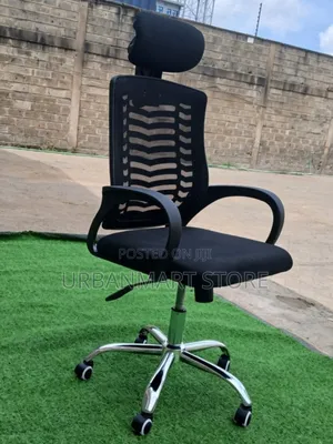 Adjustable Office Chair With 360° Rotation and Headrest