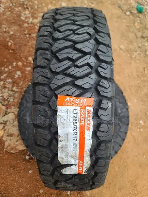 Lt 225 /70 R17 Maxxis Tyres Razr a/T-811 All-Terrain 10pr 80psi