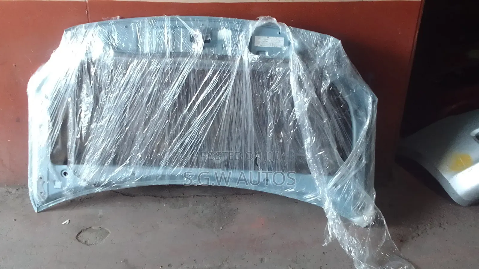 Toyota I.S.T Bonnet