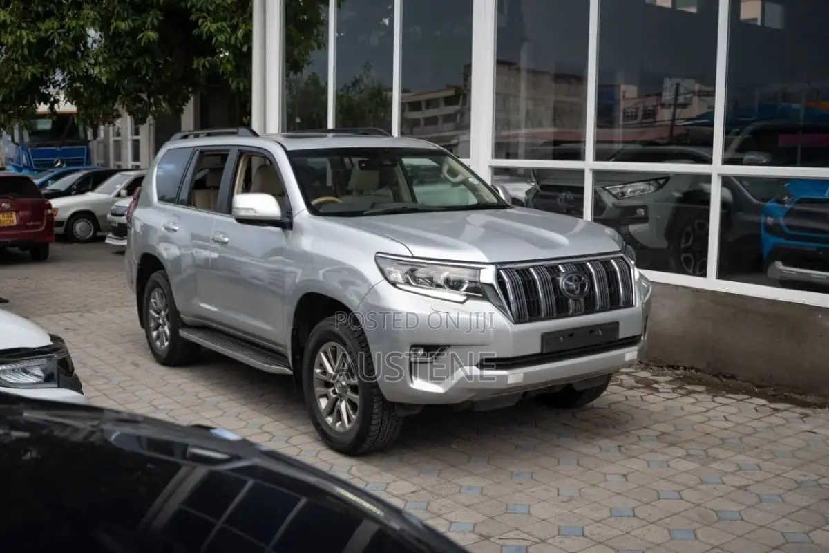 Toyota Land Cruiser Prado 3.0 190hp 2018 Silver