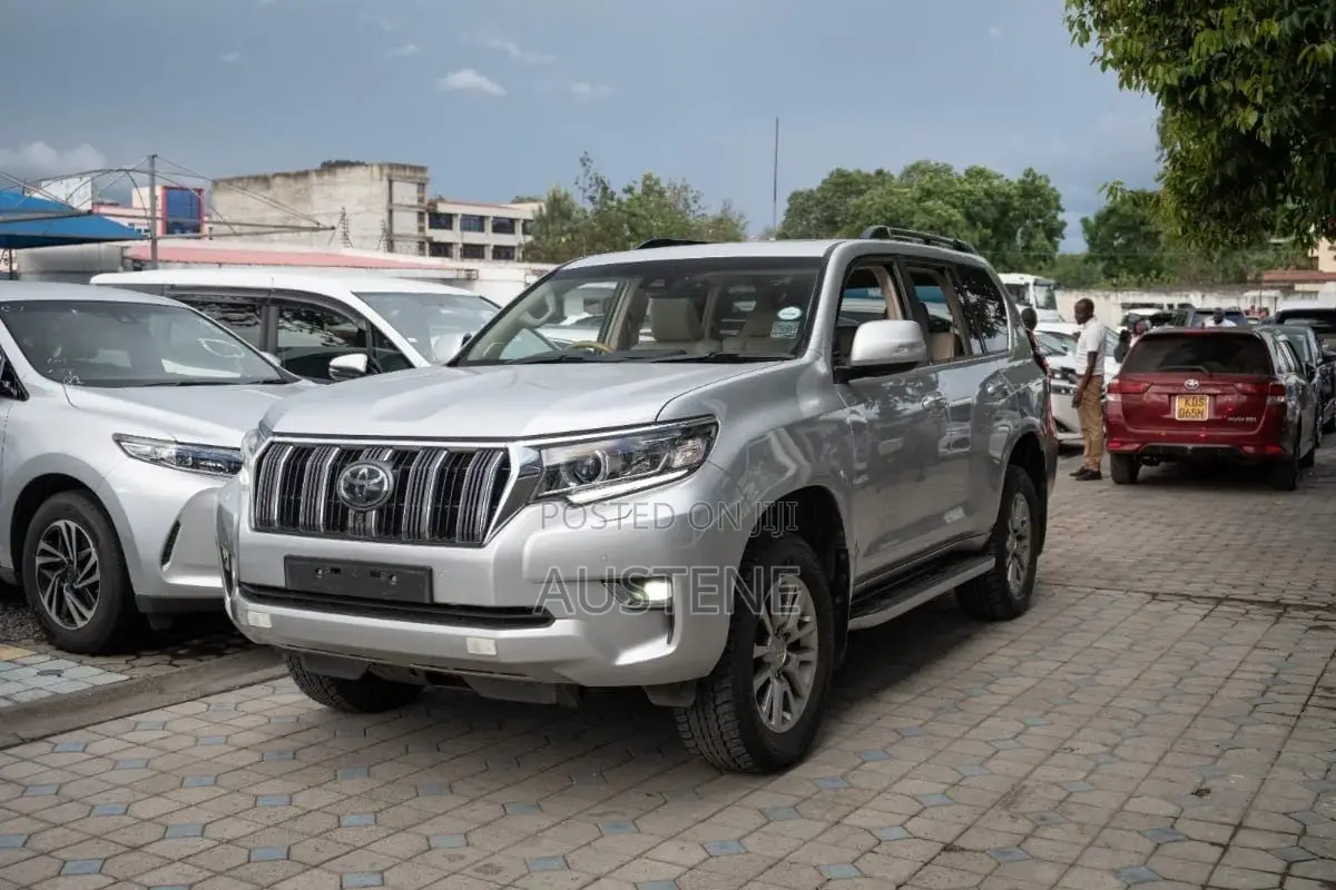 Toyota Land Cruiser Prado 3.0 190hp 2018 Silver