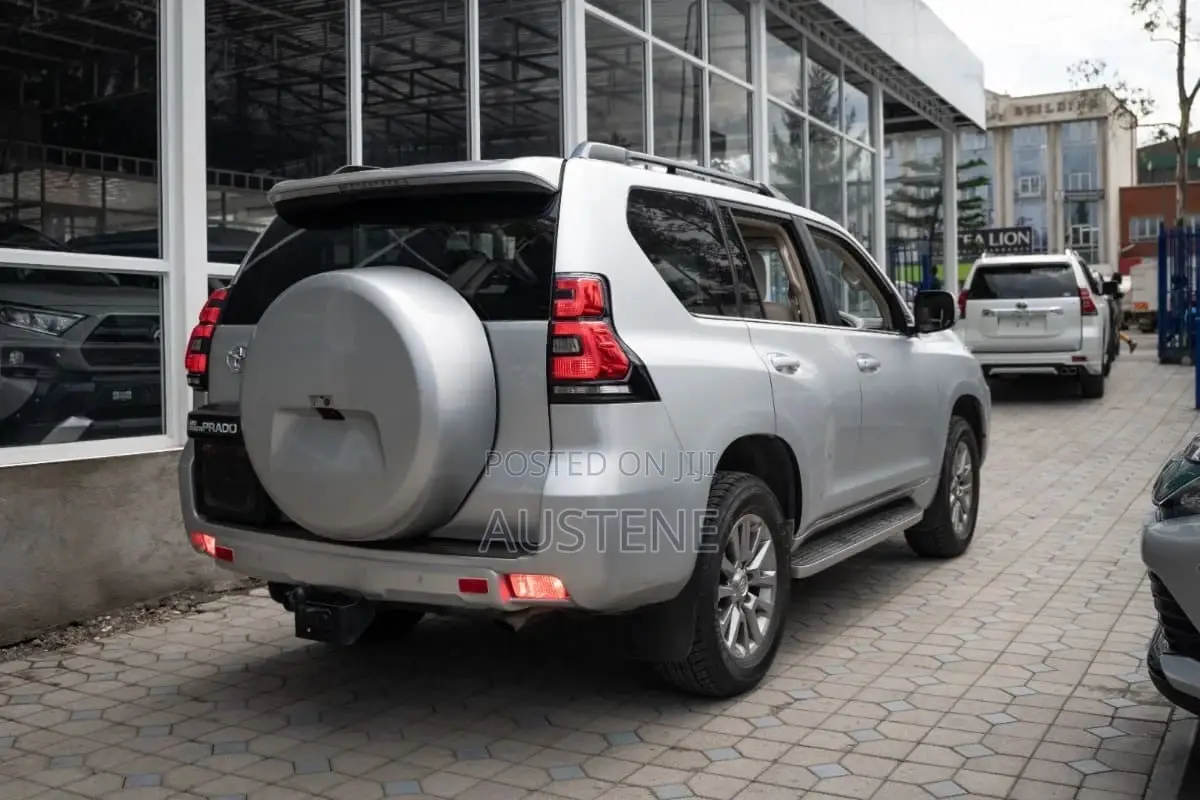 Toyota Land Cruiser Prado 3.0 190hp 2018 Silver