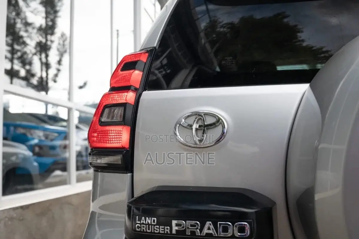 Toyota Land Cruiser Prado 3.0 190hp 2018 Silver