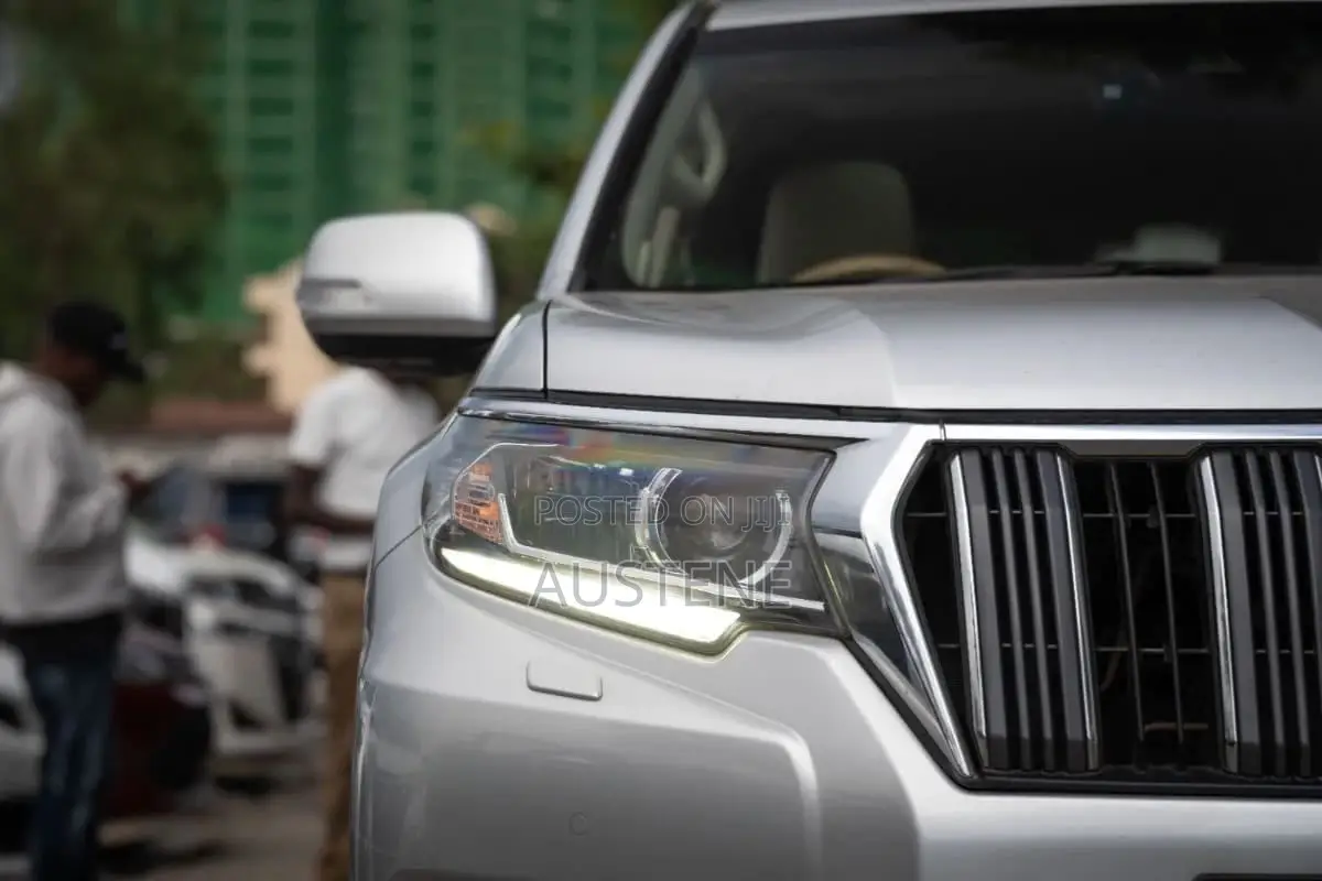 Toyota Land Cruiser Prado 3.0 190hp 2018 Silver