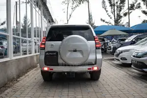 Toyota Land Cruiser Prado 3.0 190hp 2018 Silver