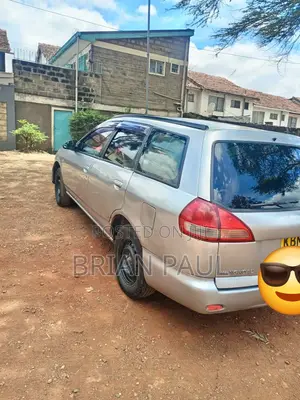 Nissan Wingroad 2002 Silver