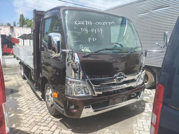 Hino Deutro - thumbnail 2