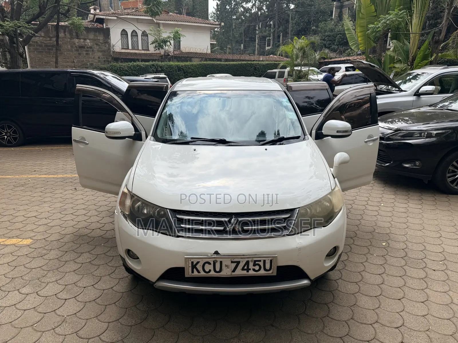 Mitsubishi Outlander 2011 White