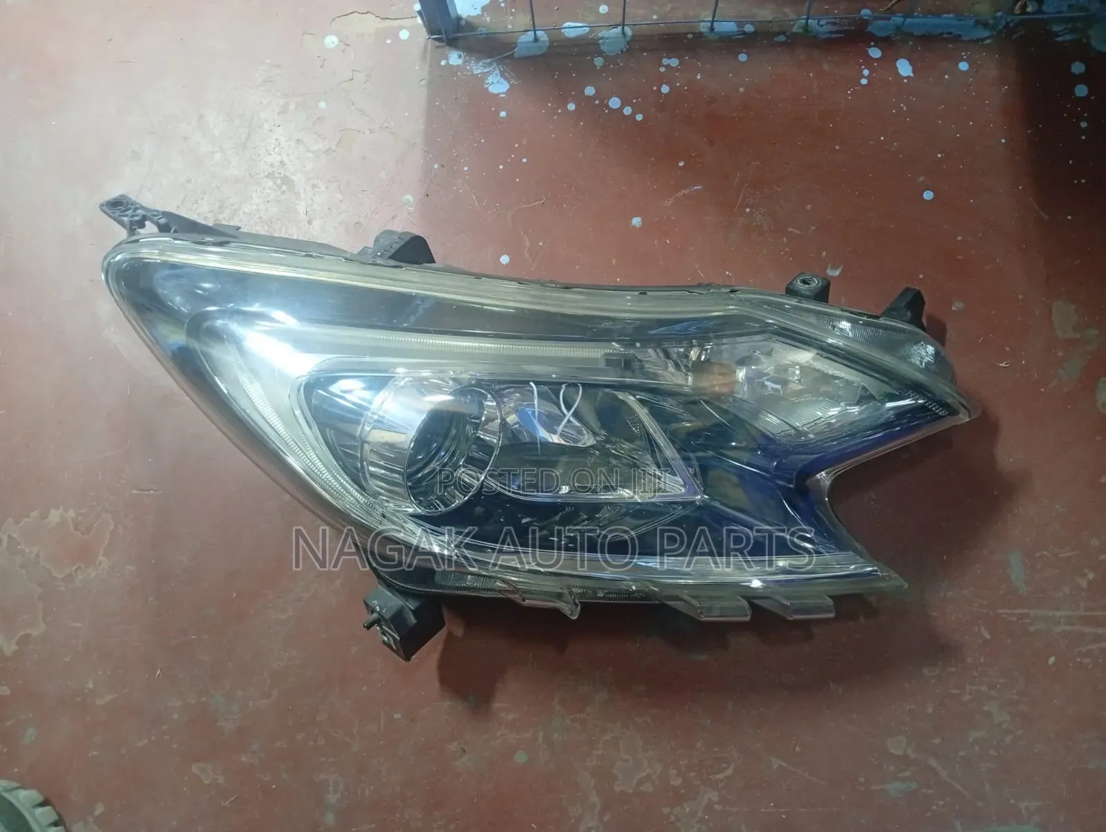 Nissan Note 2015 Headlight