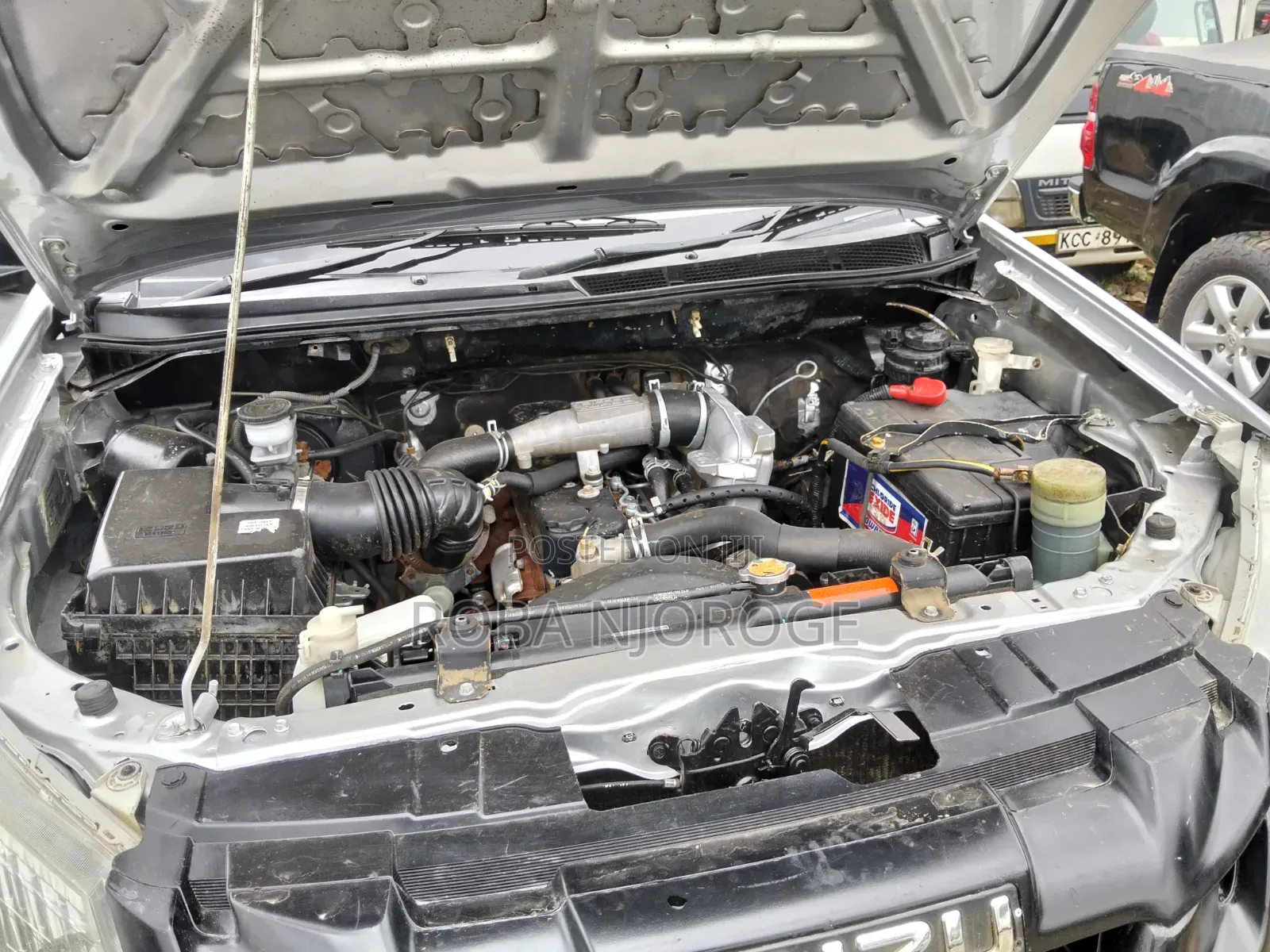 Isuzu D-MAX 2013 Silver