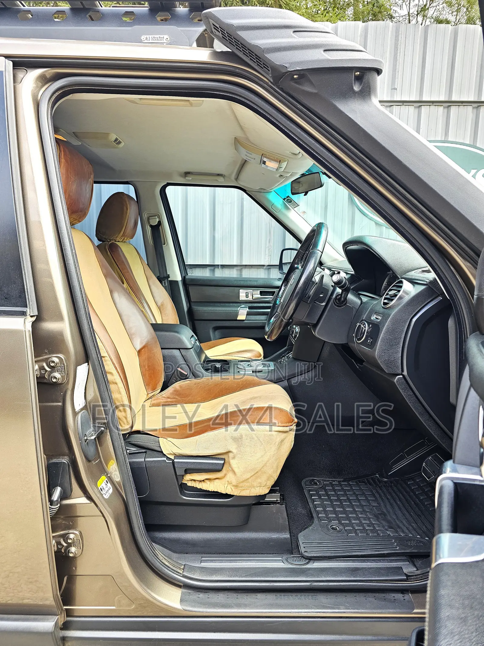 Land Rover Discovery 2012 Brown