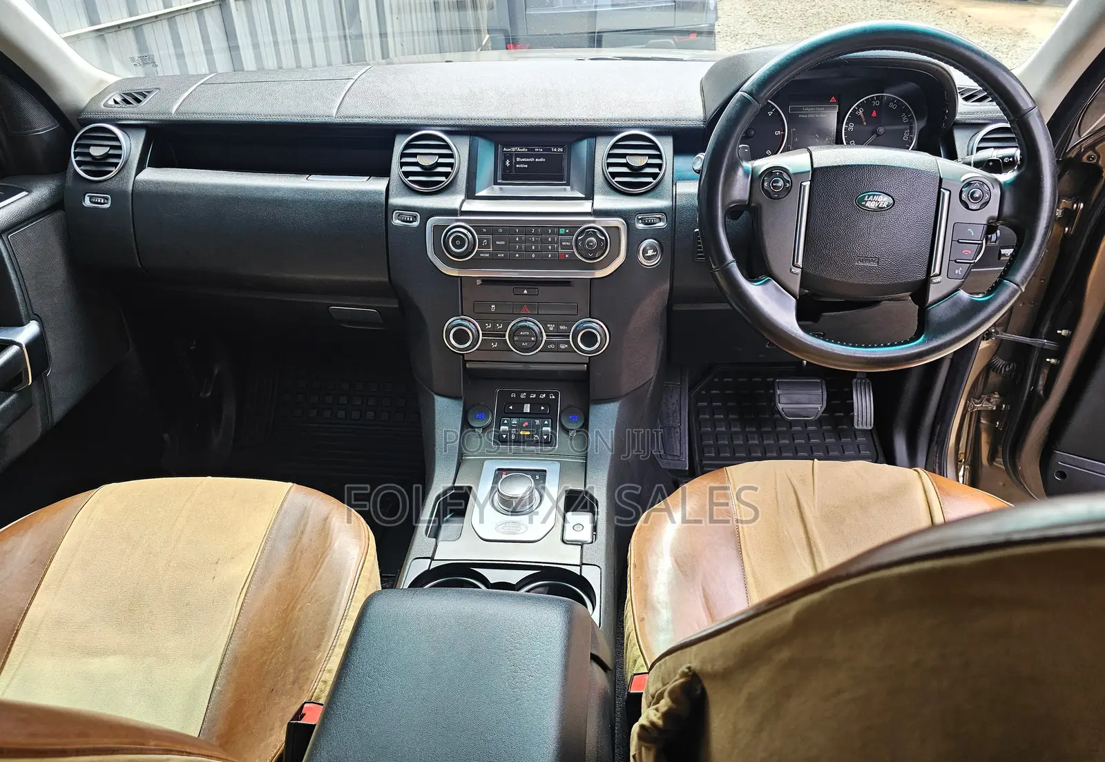Land Rover Discovery 2012 Brown